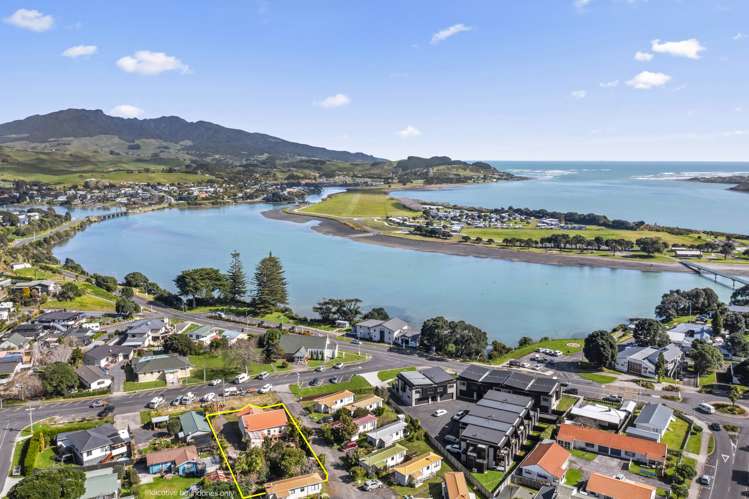 8 Stewart Street Raglan_2