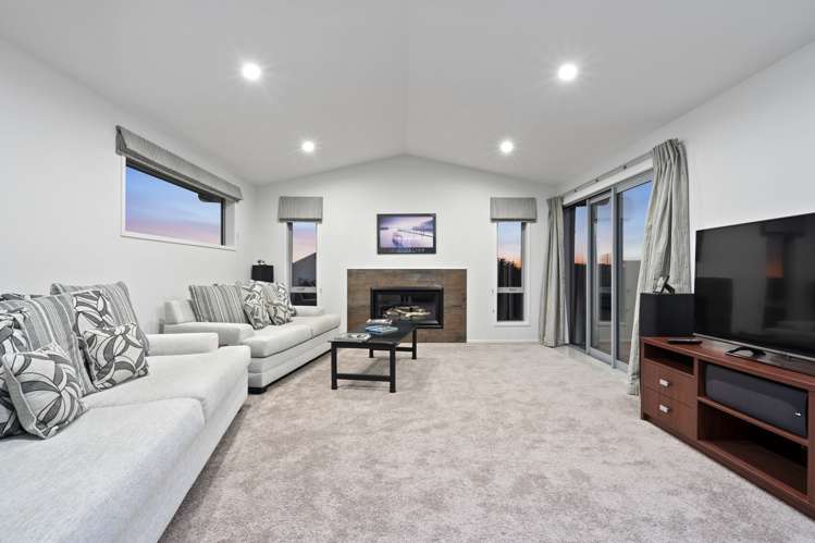 19 Alan Livingston Drive Cambridge_10