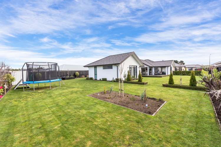 6 Coutts Lane West Melton_17