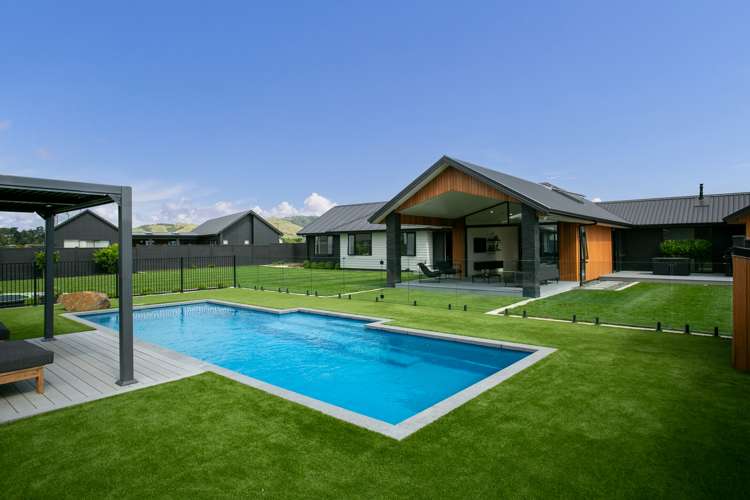 83 Sunline Drive Leamington_23