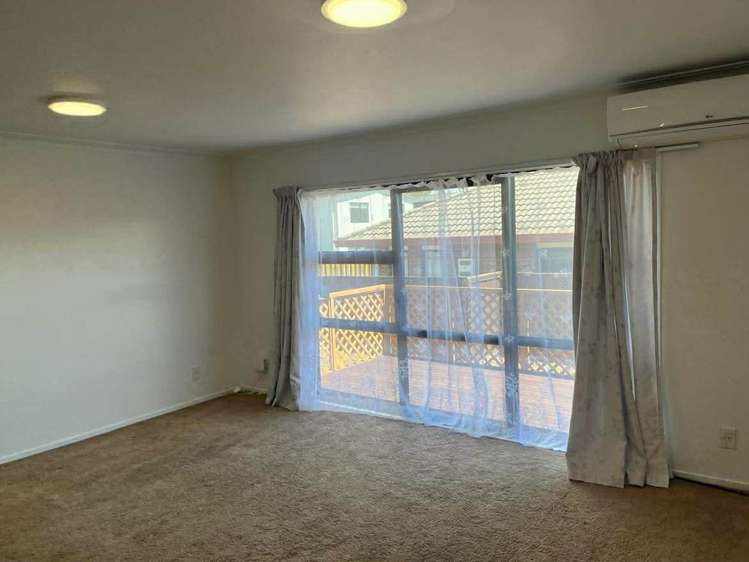 2/107 Moore Street Howick_2