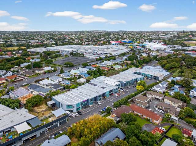 Units 6 and 19/49 Sainsbury Road Mt Albert_3