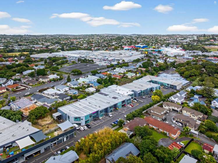 Units 6 and 19/49 Sainsbury Road Mt Albert_3