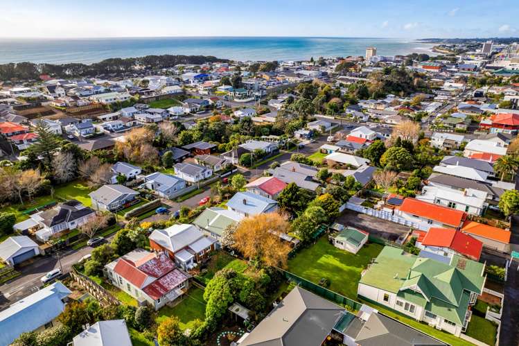 19 Gaine Street New Plymouth Central_24