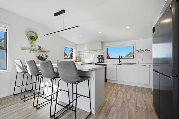 127 Ennis Avenue Pakuranga Heights_10