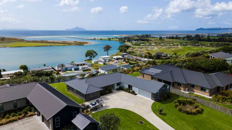 33 Seascape Crescent Waipu_1