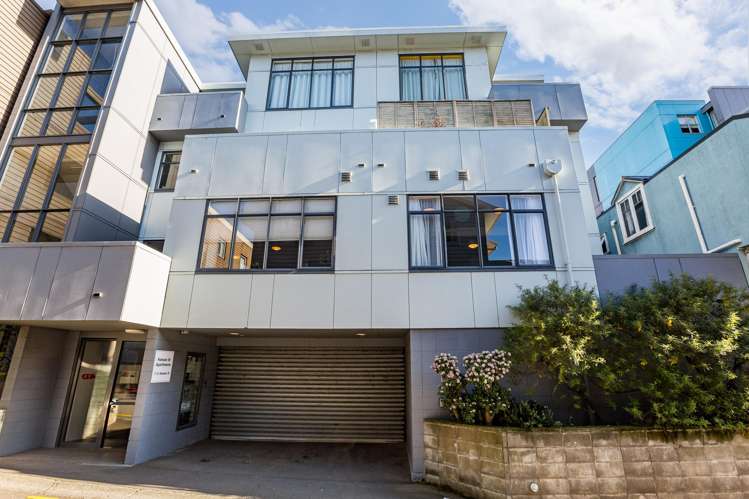 2/7 Hanson Street Mount Cook_15