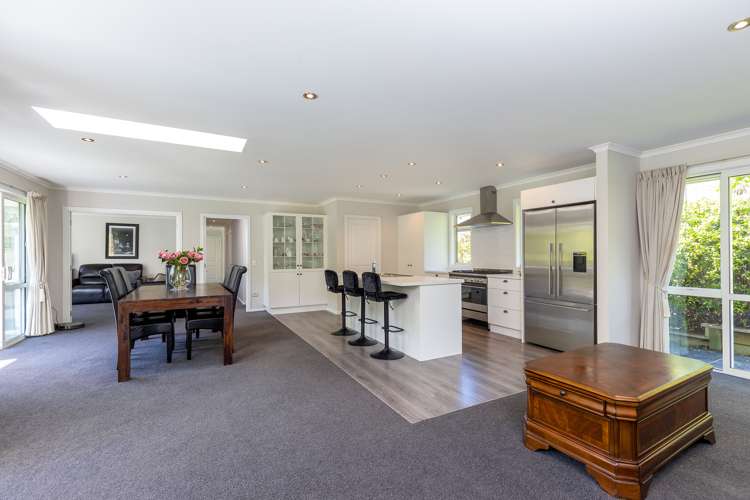 48 Sunningdale Drive Stoke_4