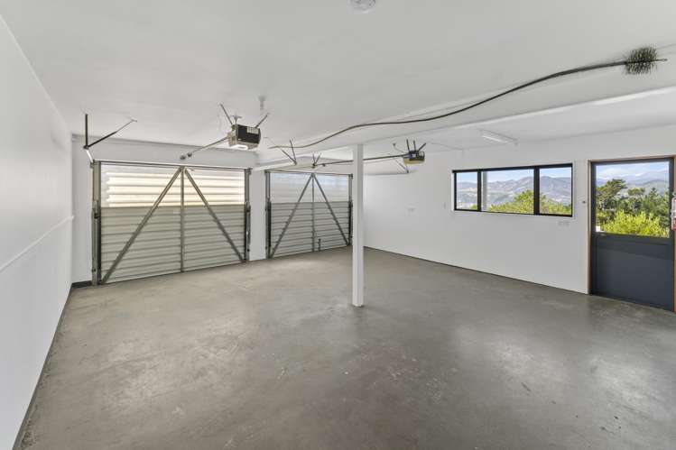 325 Princes Drive Britannia Heights_24