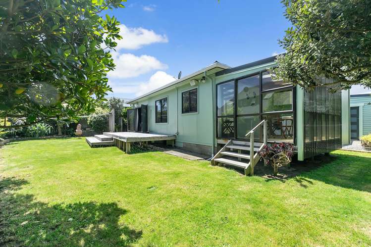 9 Richard Street Titahi Bay_21