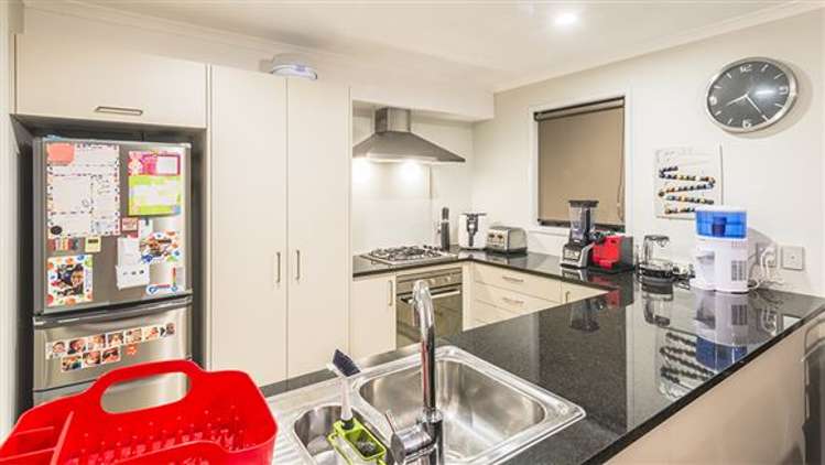 3 Hirimate Place Flat Bush_16