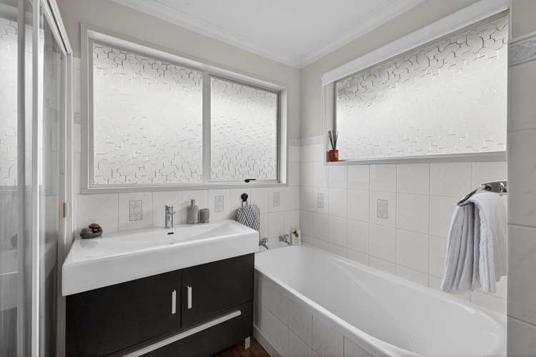 26 Yellowstone Crescent Burwood_15