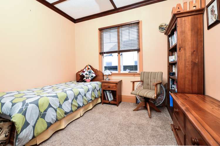 2 Saint Olpherts Avenue Hamilton East_12