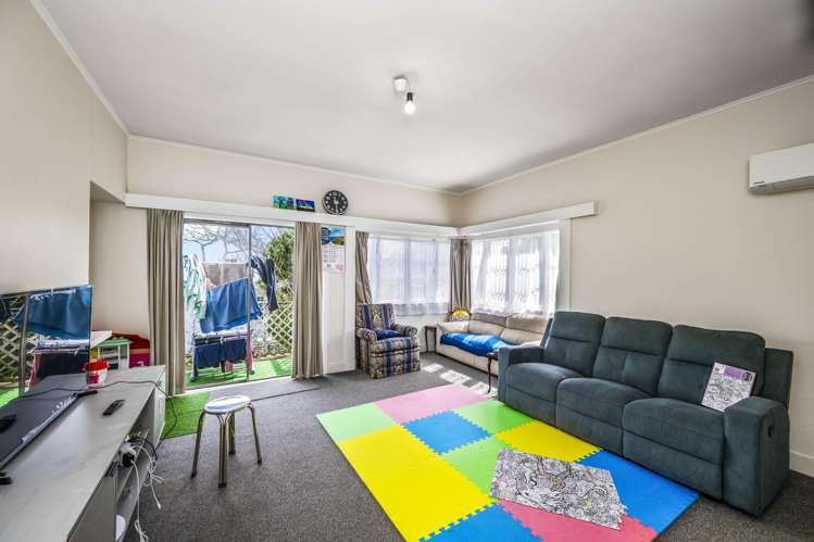 29 Lloyd Avenue Mount Albert_2