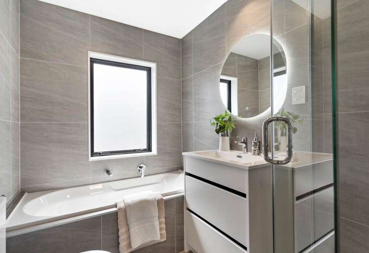 92 Huanui Drive Orewa_13