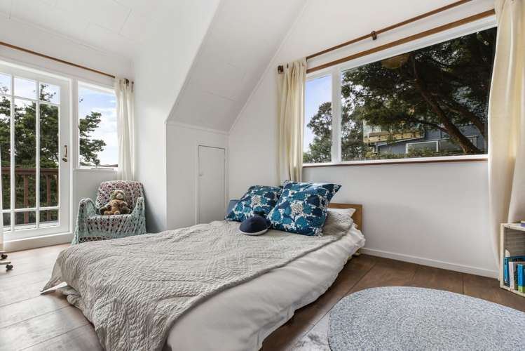 74 Laingholm Drive Laingholm_10