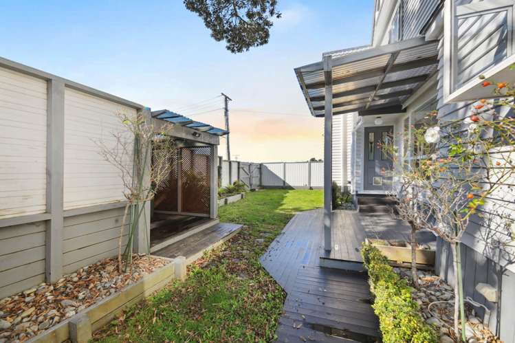 19 Beach Road Mellons Bay_31