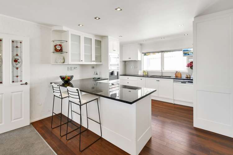 2 Rochas Place Clover Park_31