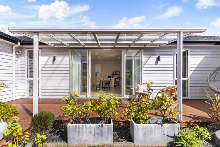 4 Tararua Street Massey_24