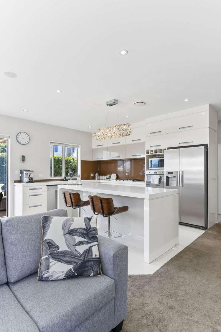 10 Rosewell Crescent Flat Bush_40