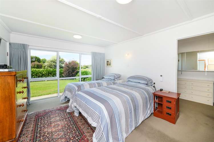 17 Barnett Drive Marton_24