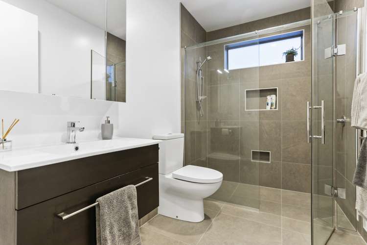 6 Tuangi Street Long Bay_13