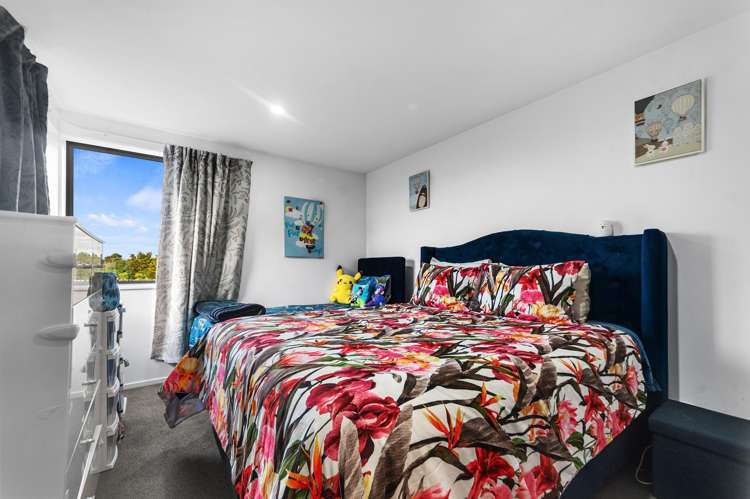 22 Henley Green Northwood_7