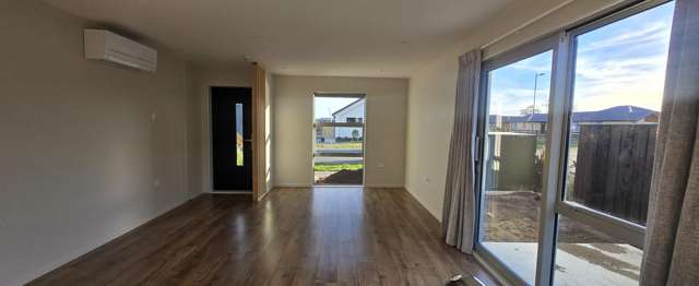 1 McCahon Lane 11103_3