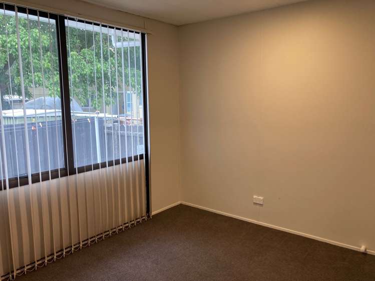 2/13 Rollerson Street Papakura_7