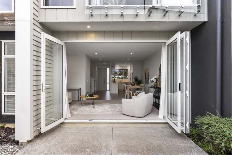140 Seventh View Avenue Beachlands_1