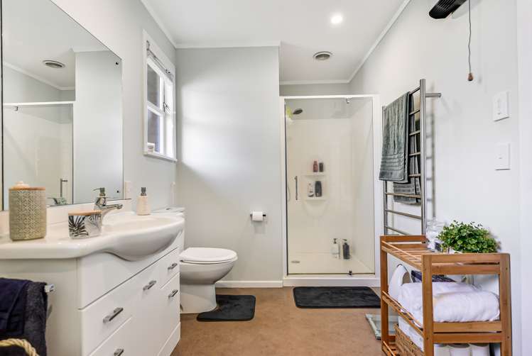 8 Springfield Crescent Enderley_3