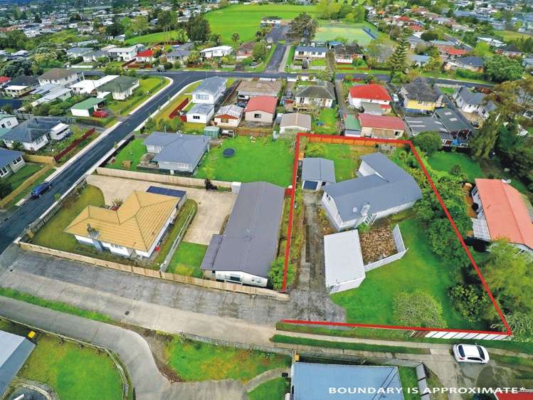 8 Maybelle Place Kelston_1