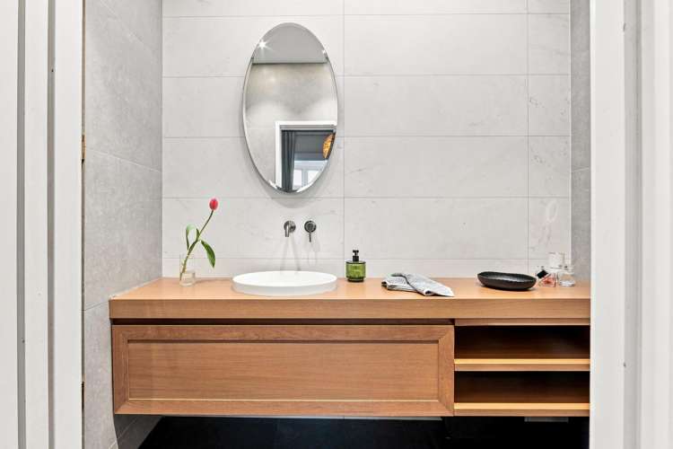 23 Innes Road Merivale_24