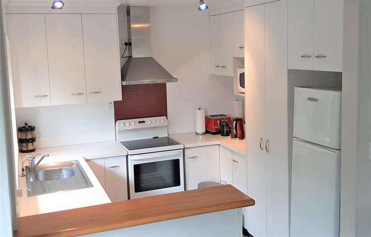 8 Burton Way Bishopdale_2