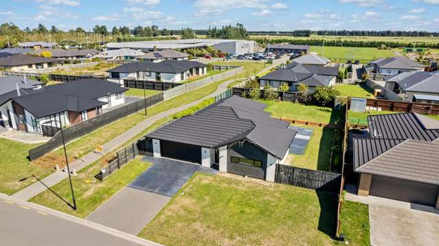 Prime Location, Zoned for West Rolleston!