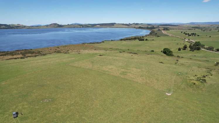 00 Lake Road Okaihau_11
