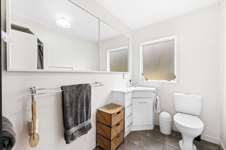 45 John Dee Crescent Red Beach_15