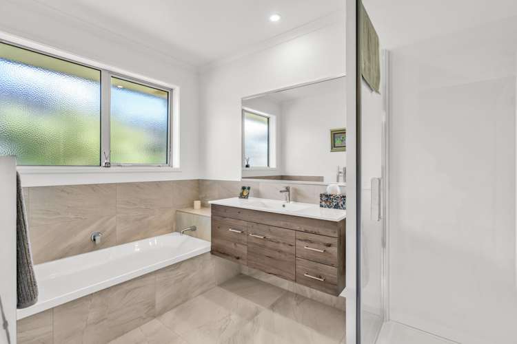 11 Kaurinui crescent One Tree Point_16