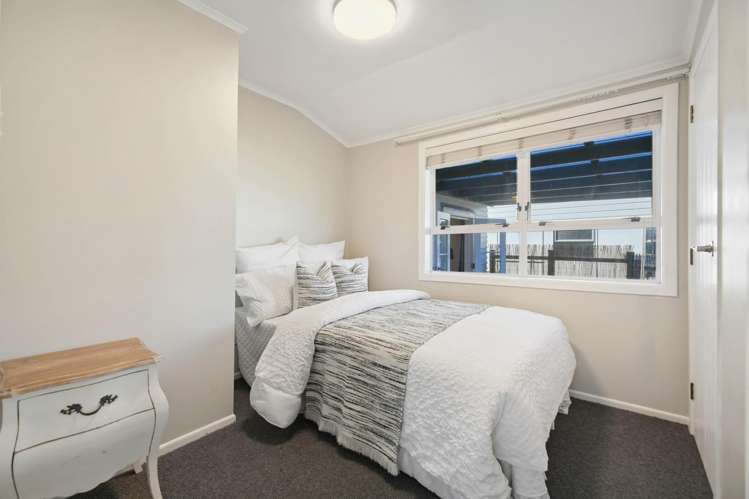 19 Beach Road Mellons Bay_23