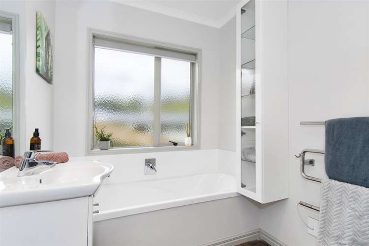 15 Waikite Way Welcome Bay_11