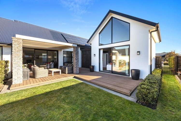 49 Vernon Drive Lincoln_19