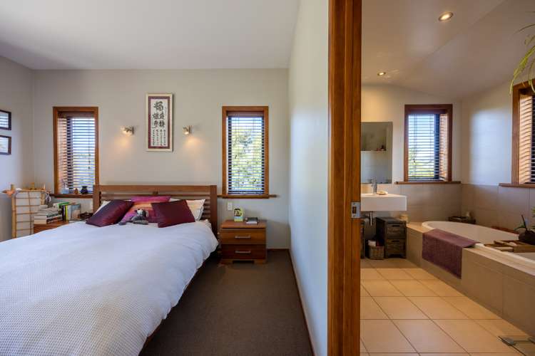 902 Aubrey Road Albert Town_9