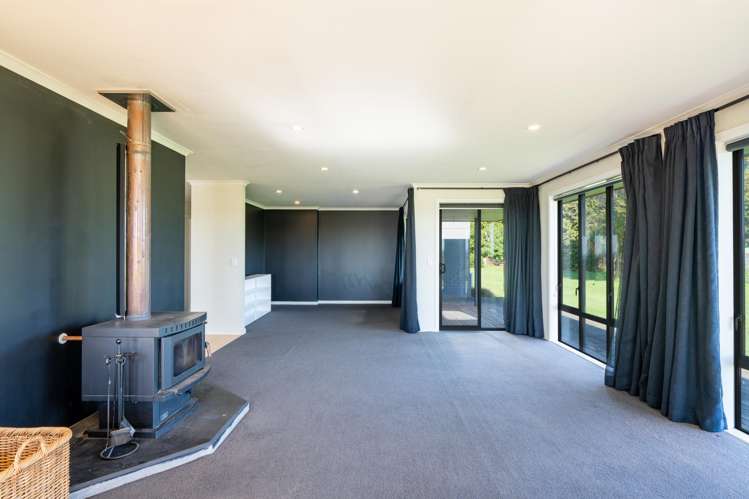 372 Lindsay-Calcium Road Isla Bank_5