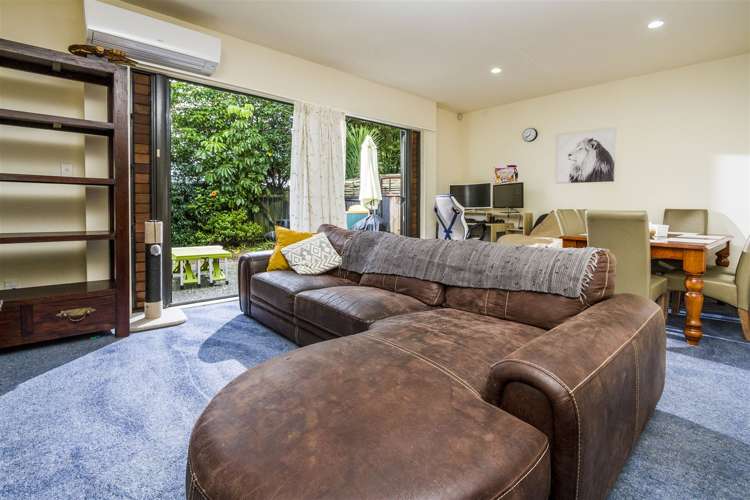 10/11 The Avenue Albany_9