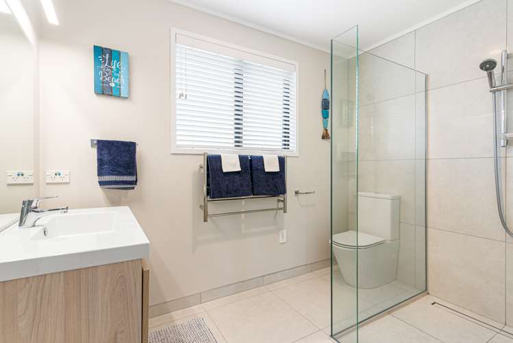 105b Moore Place Whangamata_21