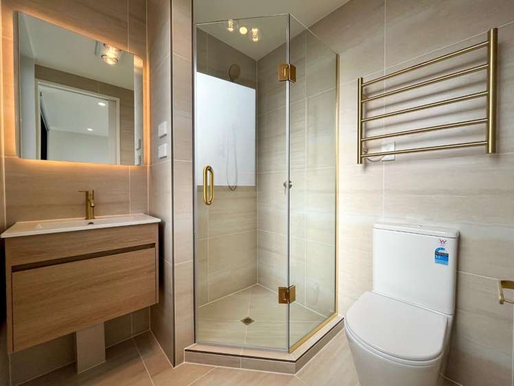 7/30 Crowther Street 1644_7