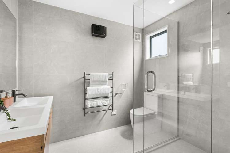 2/525 Madras Street St Albans_7