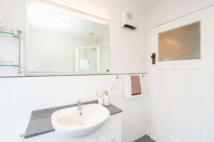 51 Palmerston Street Riverton_13