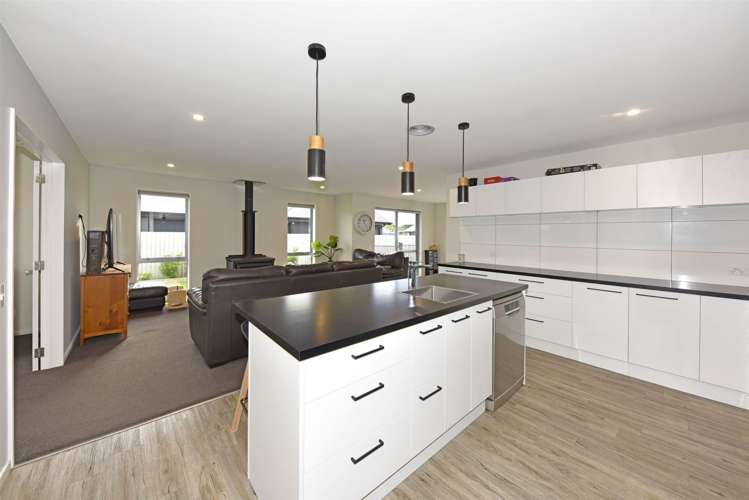 5 Benjes Place Woodend_19