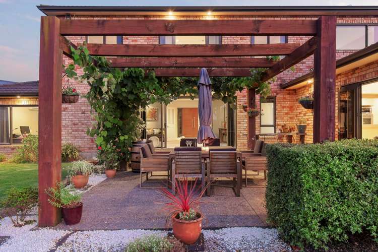 8 Elie Place Wattle Downs_11